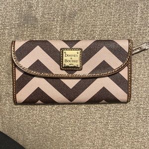 Dooney & Bourke Chevron Wallet